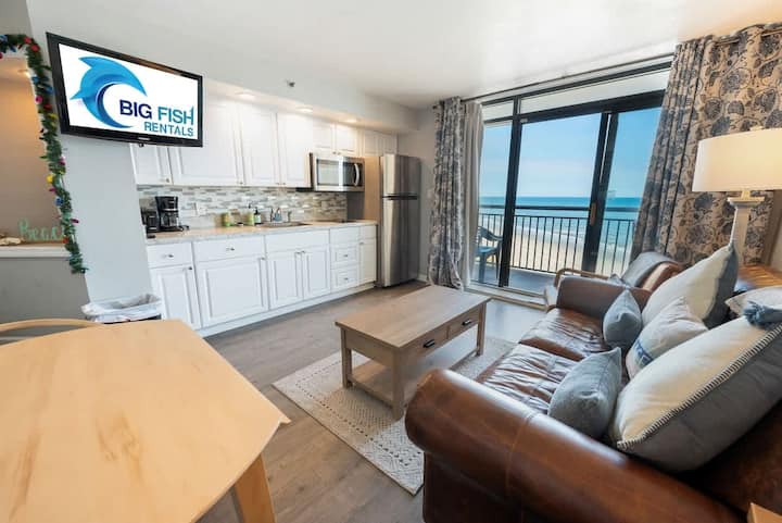 Condo With Ocean View & Resort Access - North Myrtle Beach