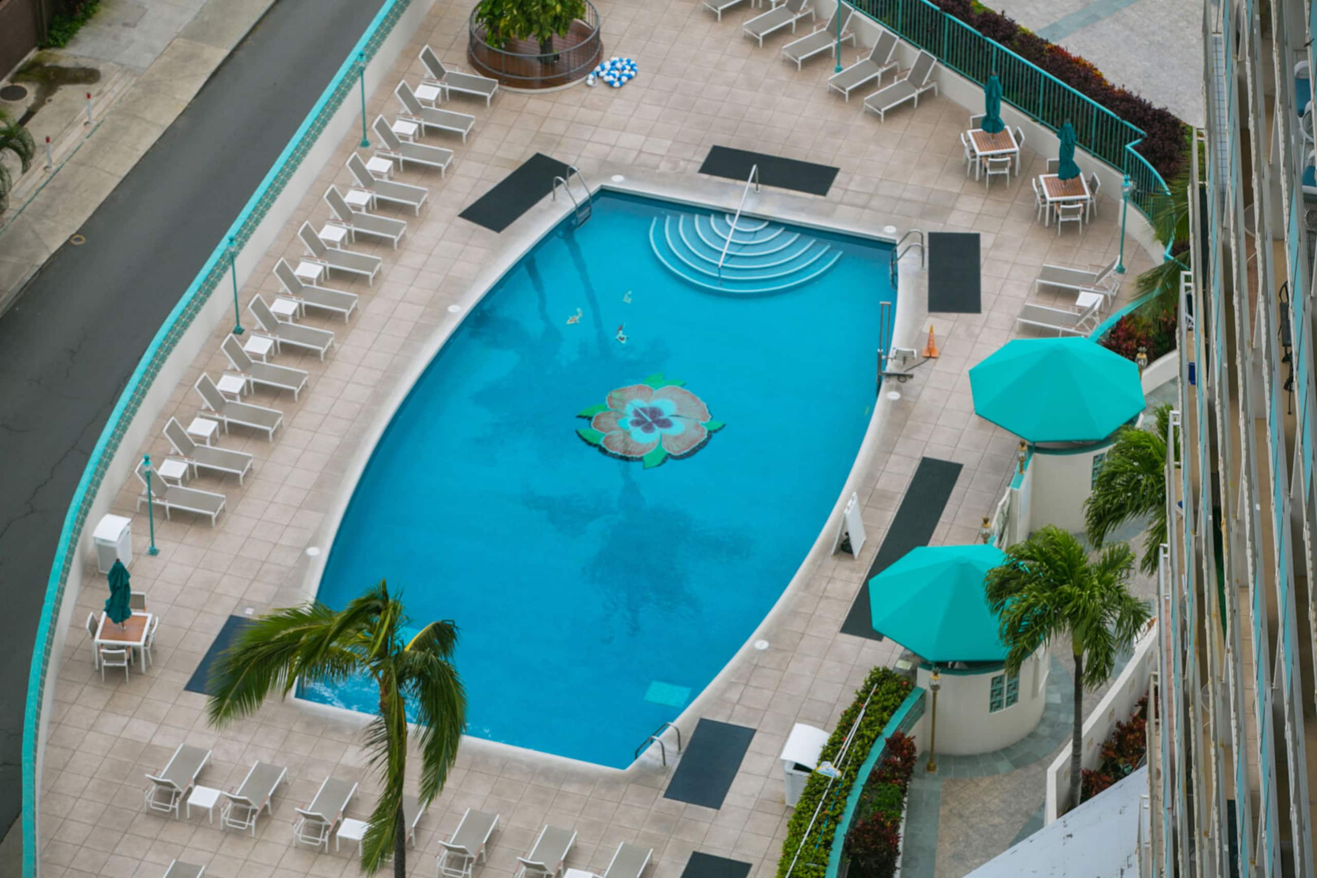 Condo in Honolulu · ★5.0 · 1 bedroom · 3 beds · 1 private bath - Image 17