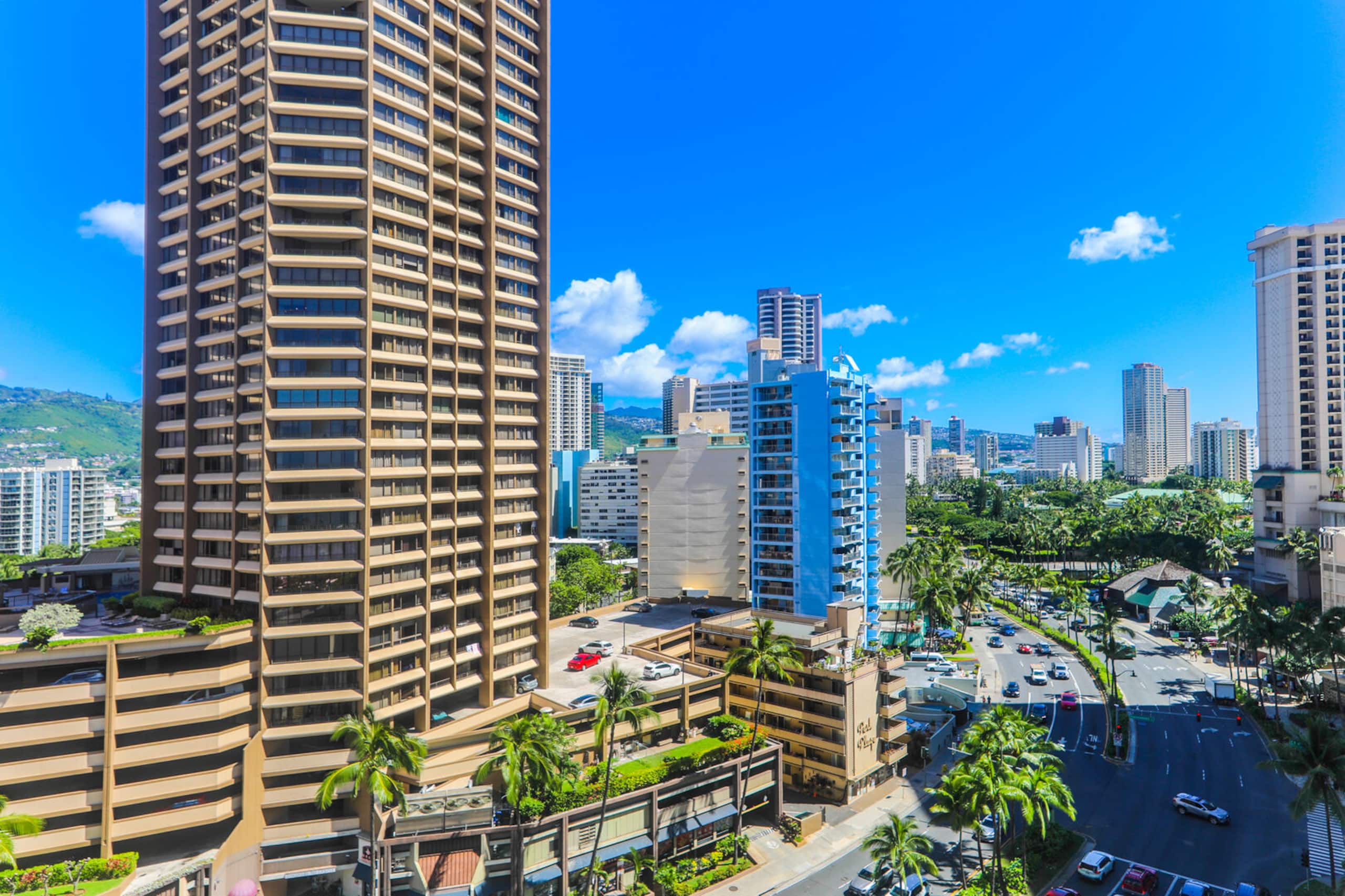 Condo in Honolulu · ★5.0 · 1 bedroom · 3 beds · 1 private bath - Image 8
