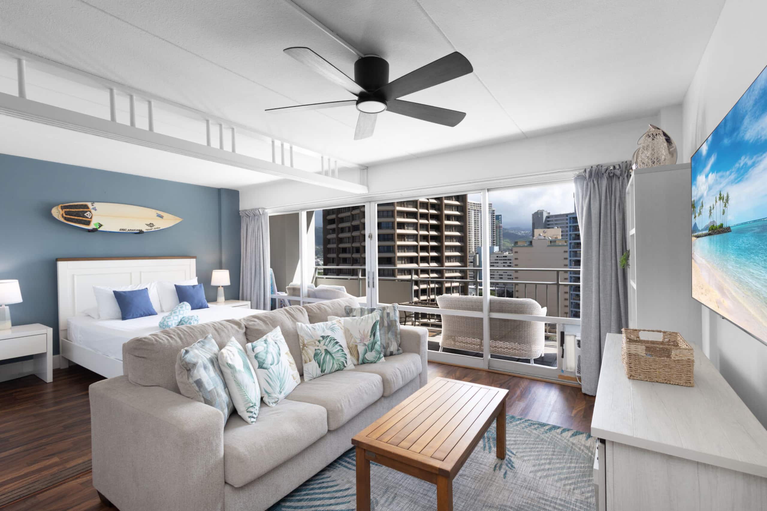 Condo in Honolulu · ★5.0 · 1 bedroom · 3 beds · 1 private bath - Image 1