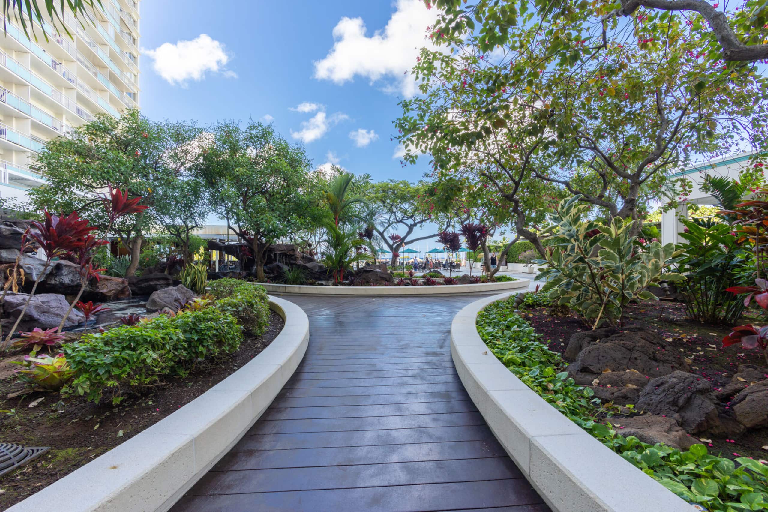 Condo in Honolulu · ★5.0 · 1 bedroom · 3 beds · 1 private bath - Image 20