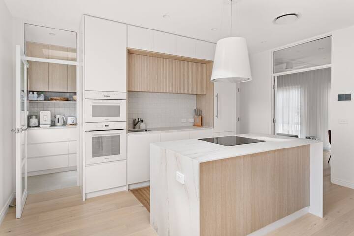 Hampton Beach Pearl gallery image 5