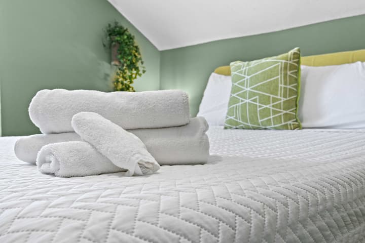 Спалня: събудете се освежени в това светло и просторно пространство в спалнята!