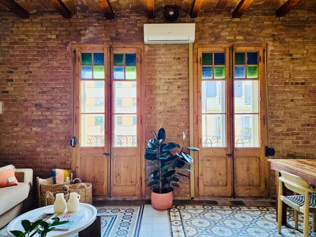 Your Boutique Mediterranean Stay in Barcelona gallery image 3