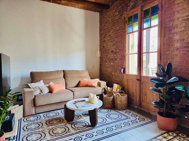 Your Boutique Mediterranean Stay in Barcelona gallery image 2