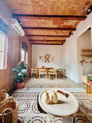 Your Boutique Mediterranean Stay in Barcelona