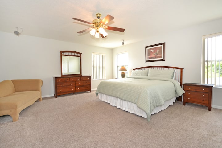 11 - Master King Bedroom.jpg
