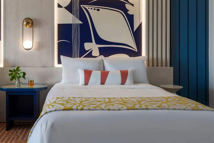 Guest Room, 1 King W/ Outdoor Pool & Free Parking - Islamorada, FL