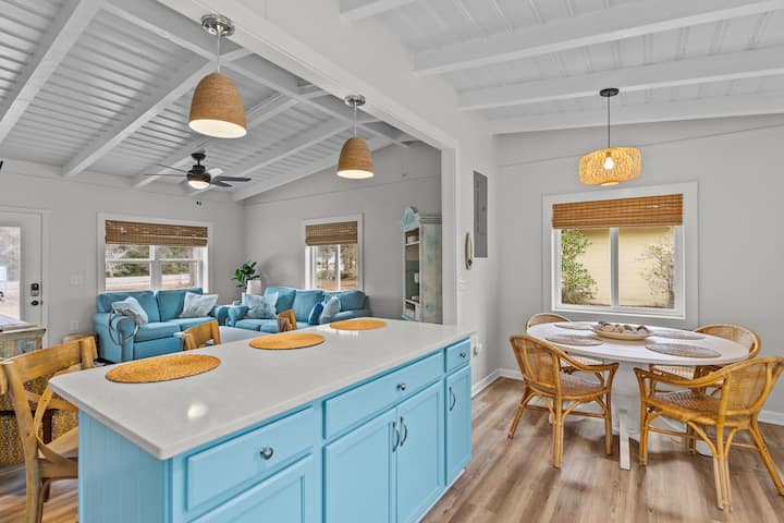 Coastal Charm At Blue Haven - Oak Island, NC