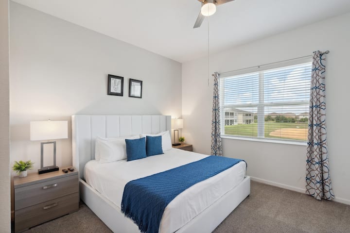 1. spavaća soba Glavna spavaća soba s bračnim krevetom