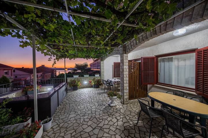 Appartement Grozdana (60181-a2) - Crikvenica
