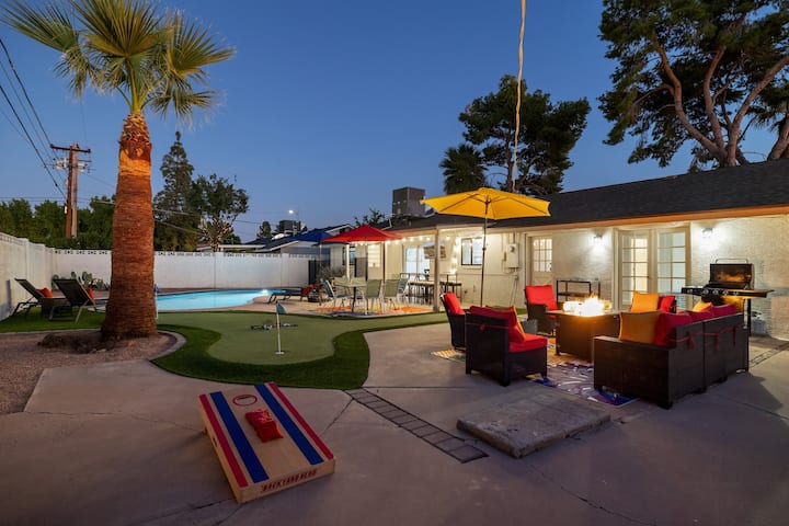Old Town: 2 King / 8 Queen Beds, Backyard Paradise - Scottsdale, AZ