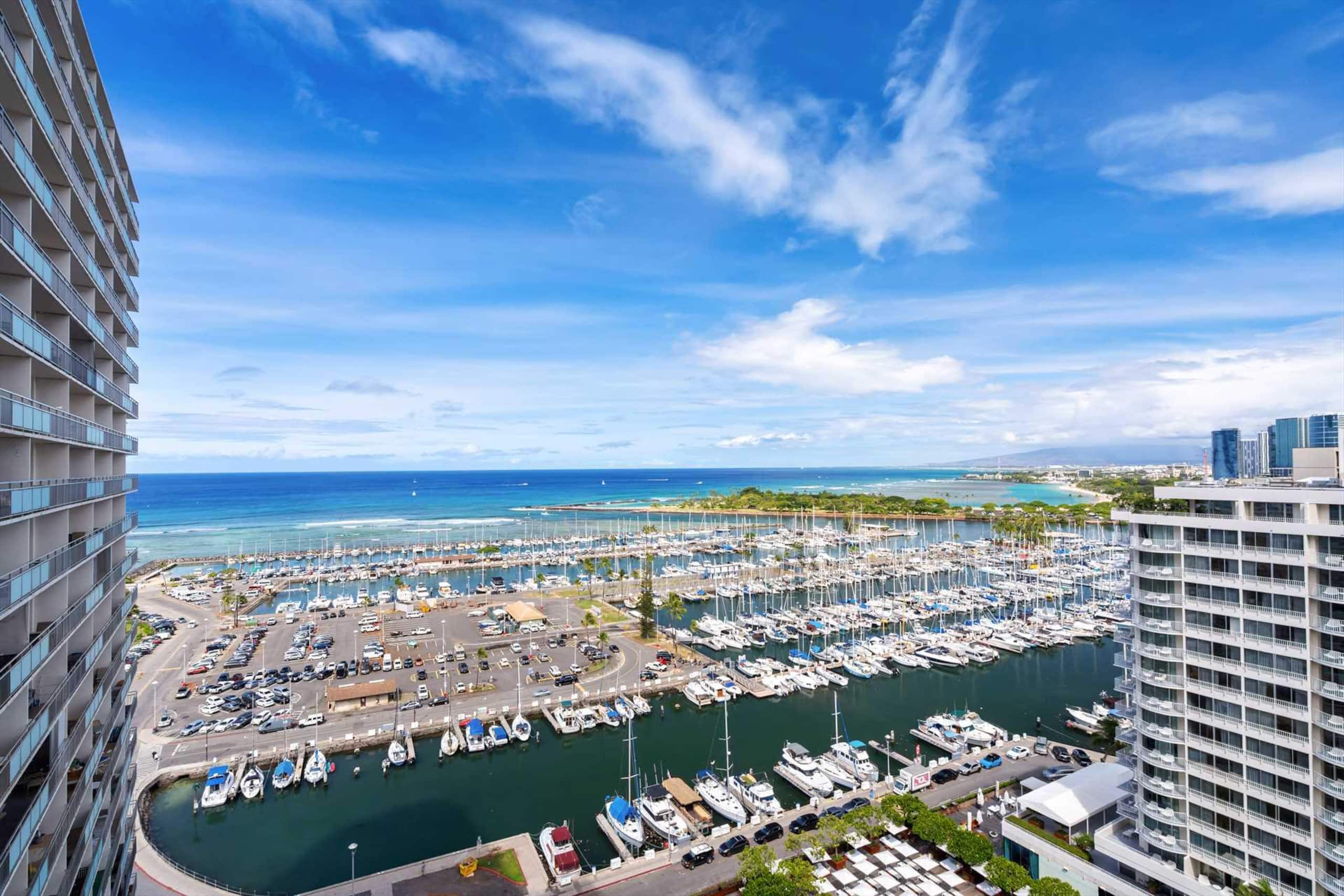 Condo in Honolulu · ★4.75 · 1 bedroom · 3 beds · 1 private bath - Image 23