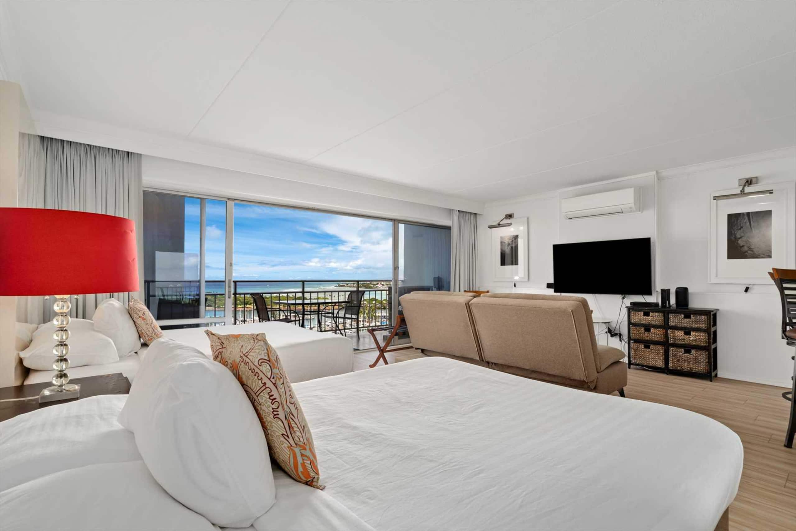 Condo in Honolulu · ★4.75 · 1 bedroom · 3 beds · 1 private bath - Image 10