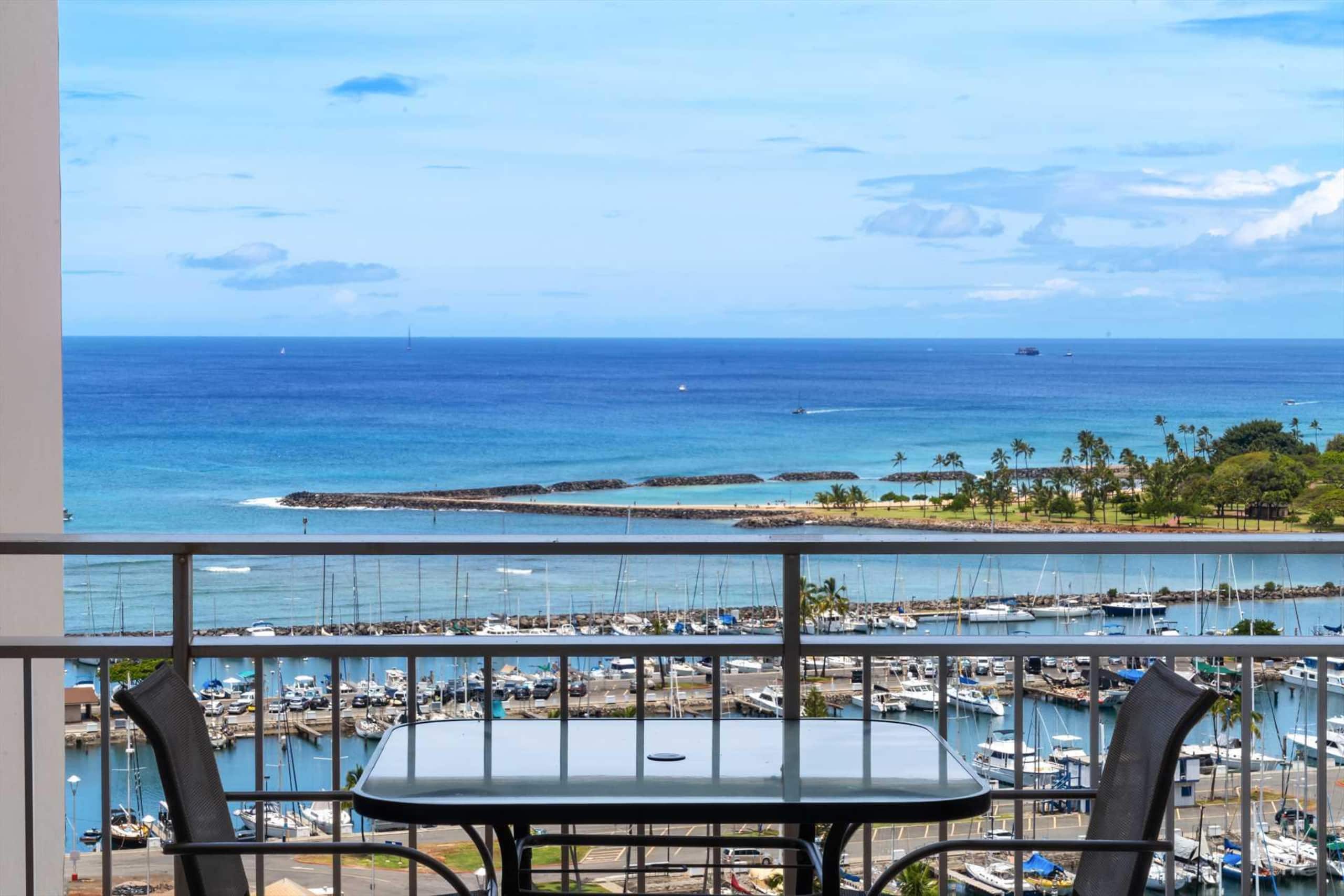 Condo in Honolulu · ★4.75 · 1 bedroom · 3 beds · 1 private bath - Image 26