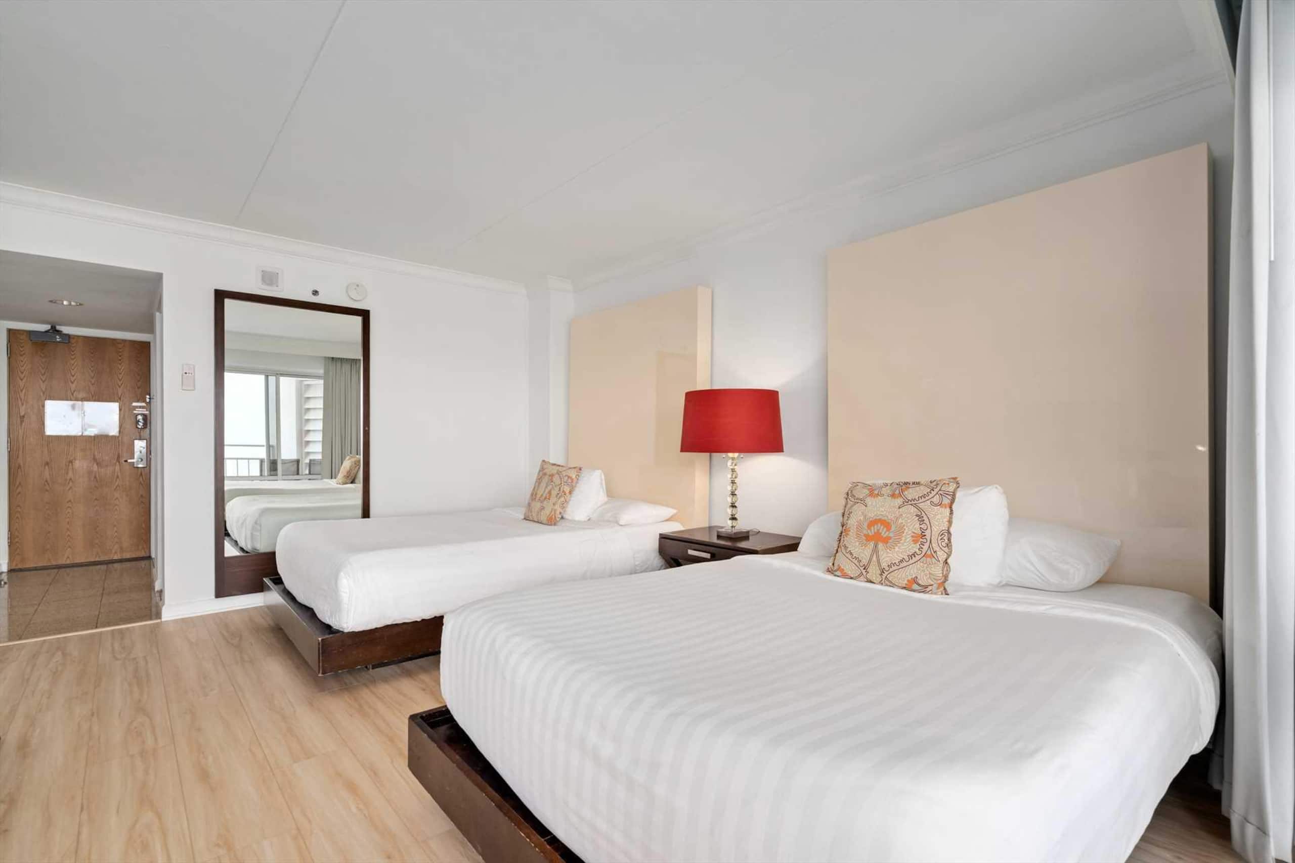 Condo in Honolulu · ★4.75 · 1 bedroom · 3 beds · 1 private bath - Image 12