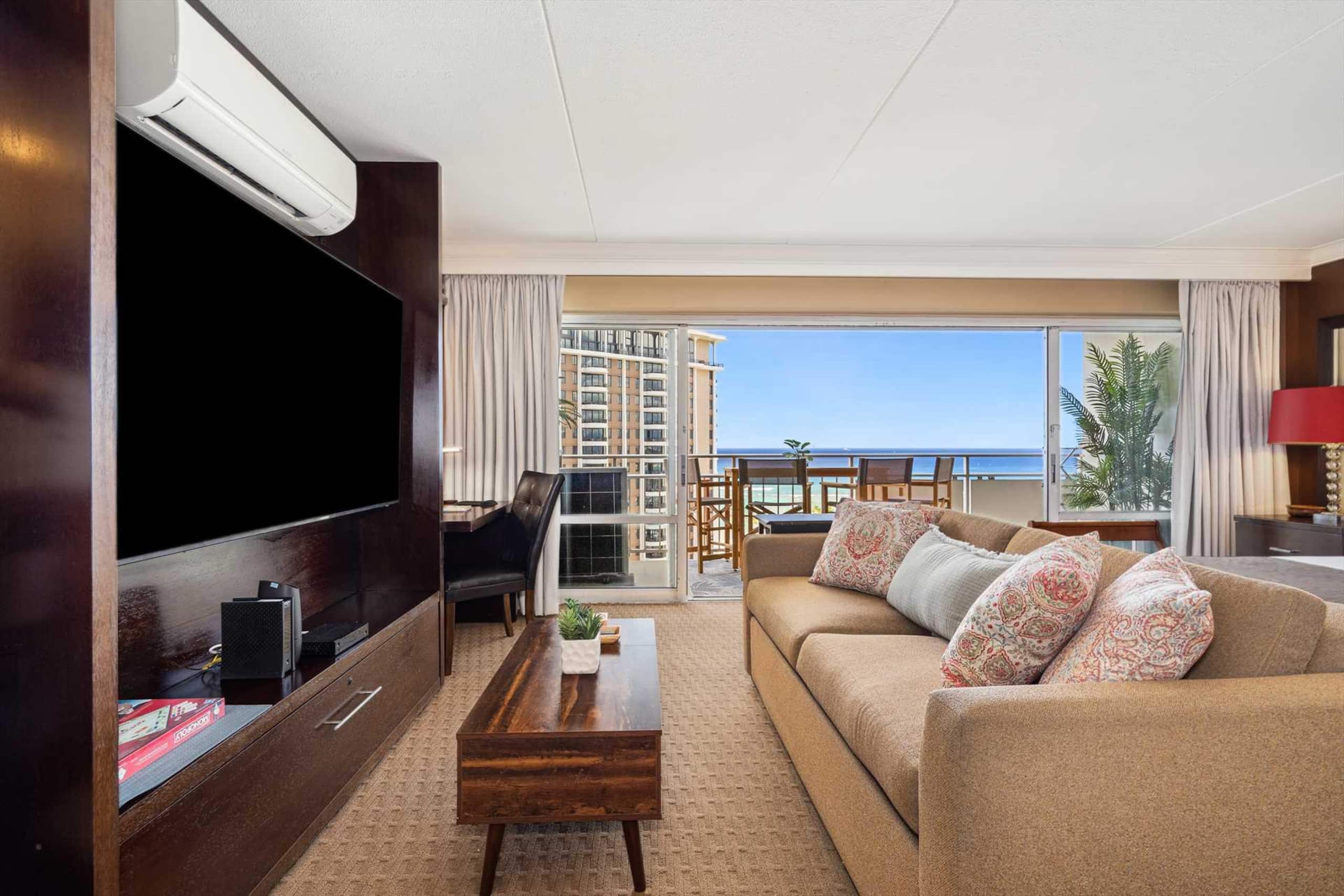 Condo in Honolulu · ★4.88 · 1 bedroom · 2 beds · 1 private bath - Image 8