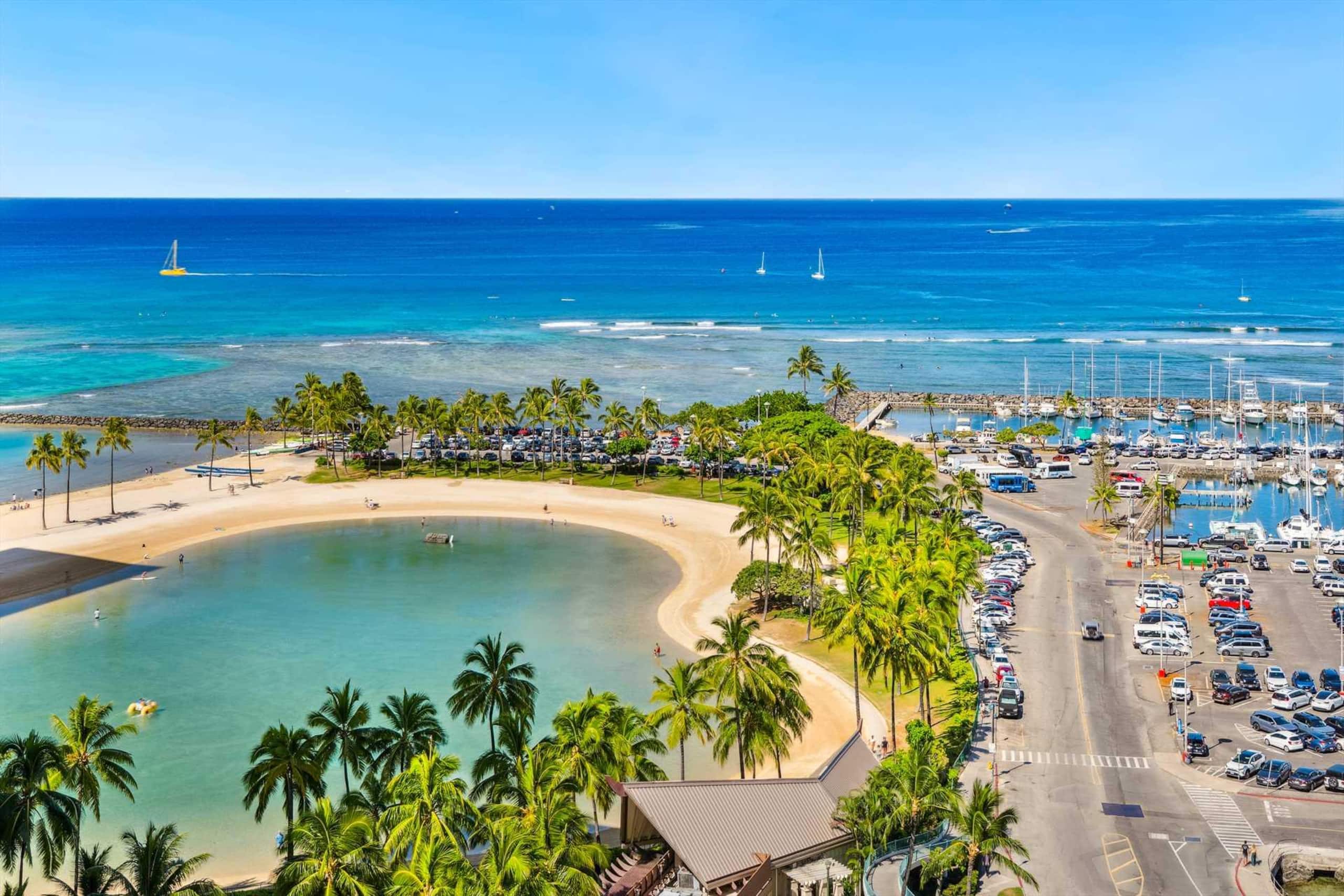 Condo in Honolulu · ★4.88 · 1 bedroom · 2 beds · 1 private bath - Image 2