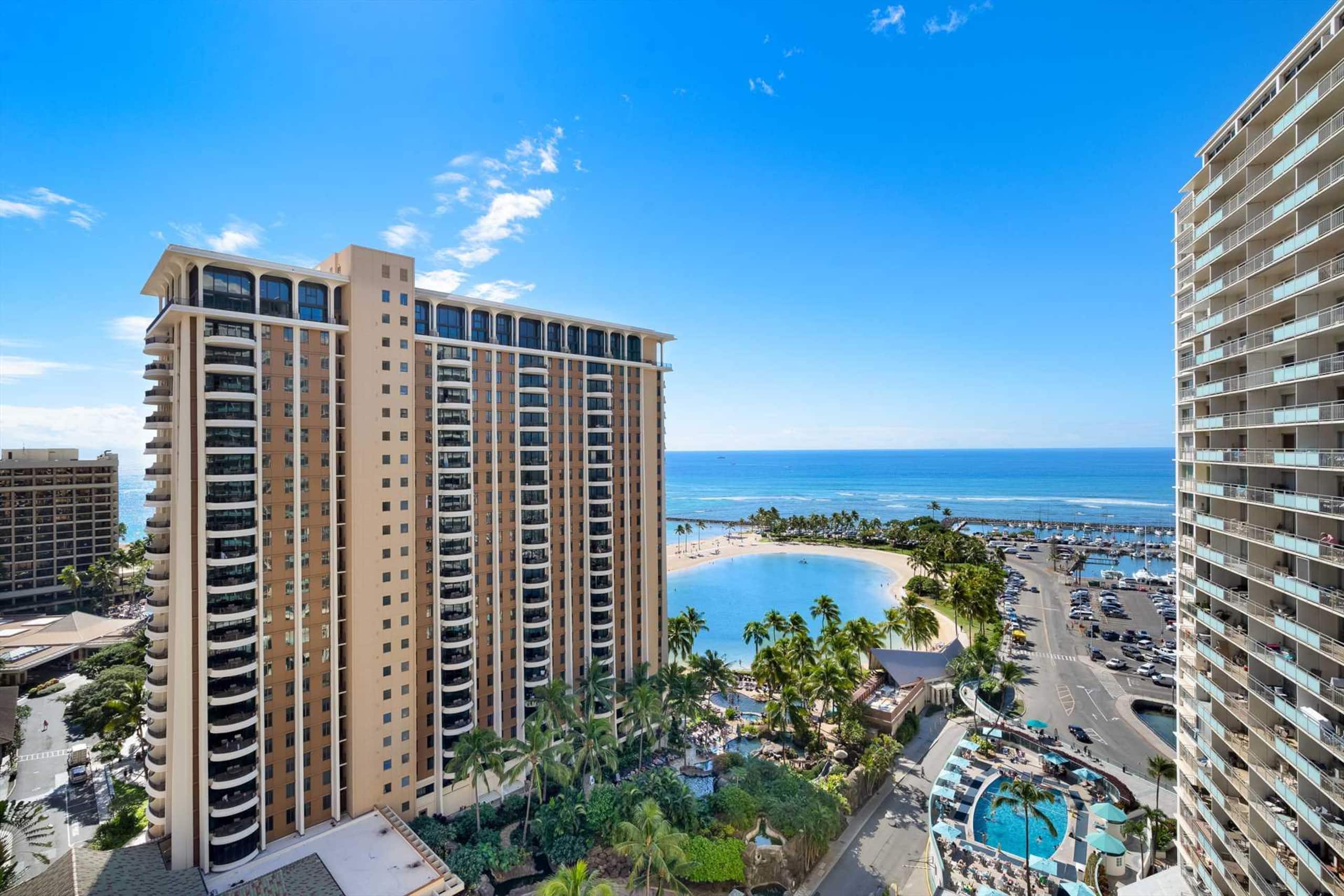 Condo in Honolulu · ★4.88 · 1 bedroom · 2 beds · 1 private bath - Image 25