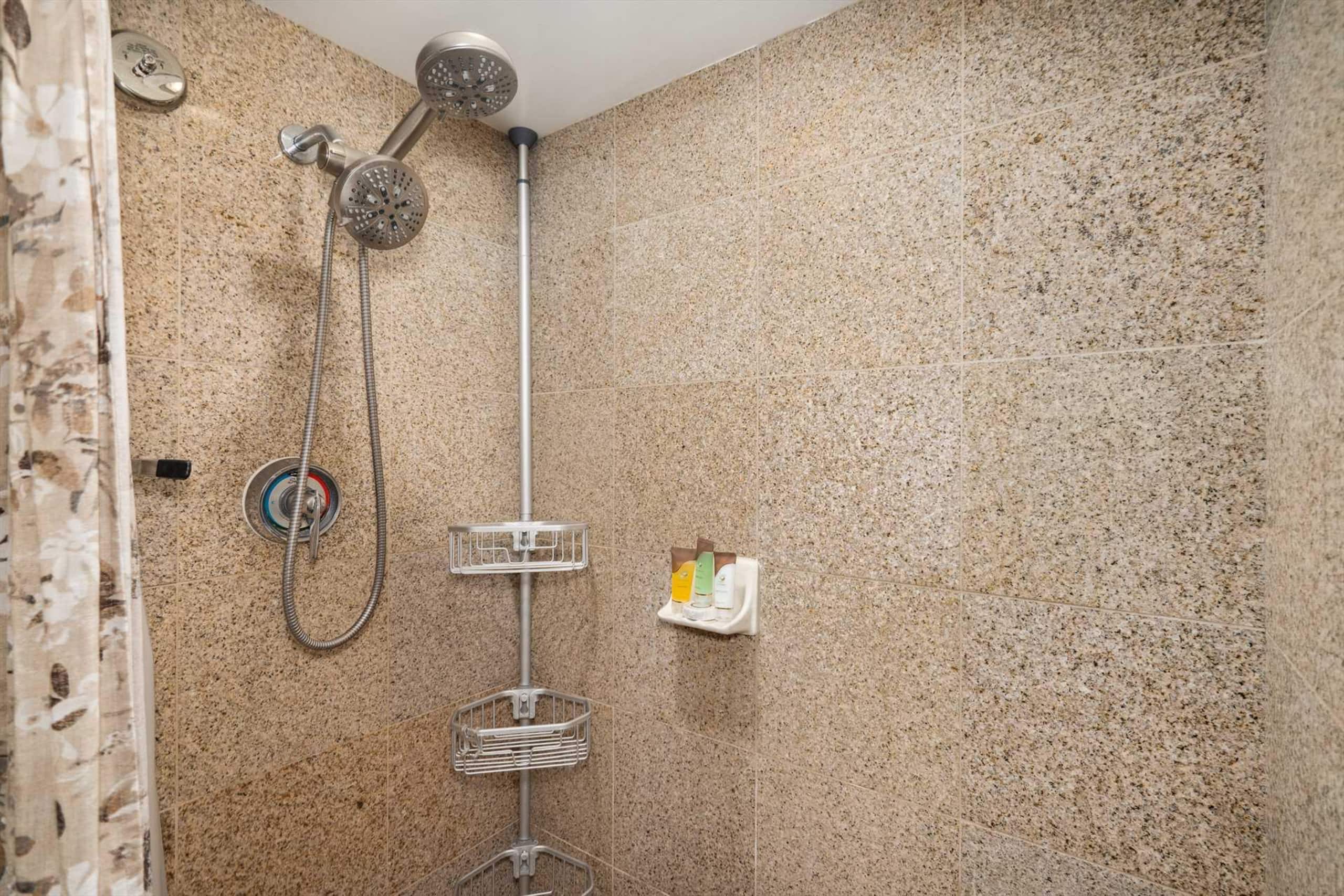 Condo in Honolulu · ★4.88 · 1 bedroom · 2 beds · 1 private bath - Image 22