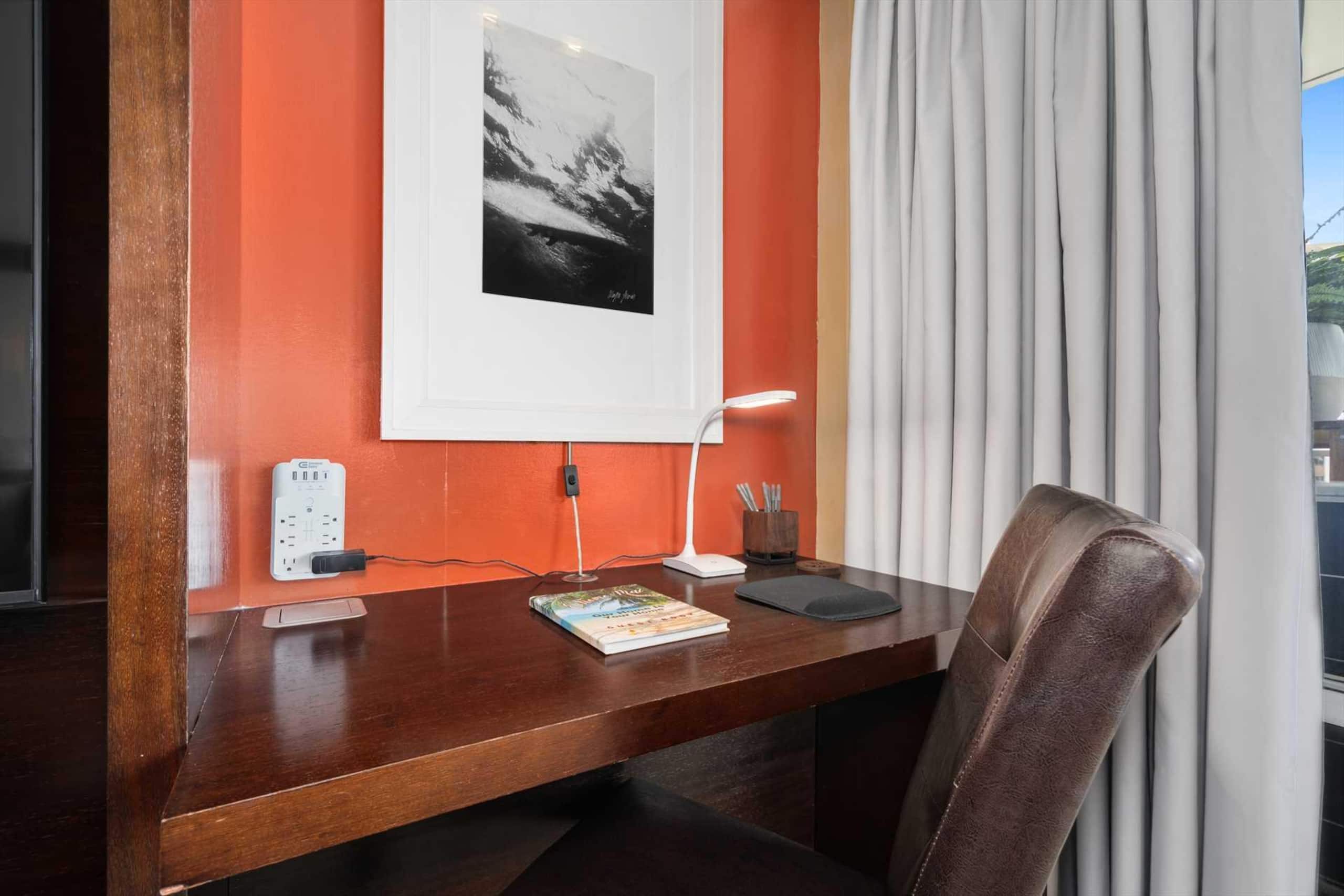 Condo in Honolulu · ★4.88 · 1 bedroom · 2 beds · 1 private bath - Image 15