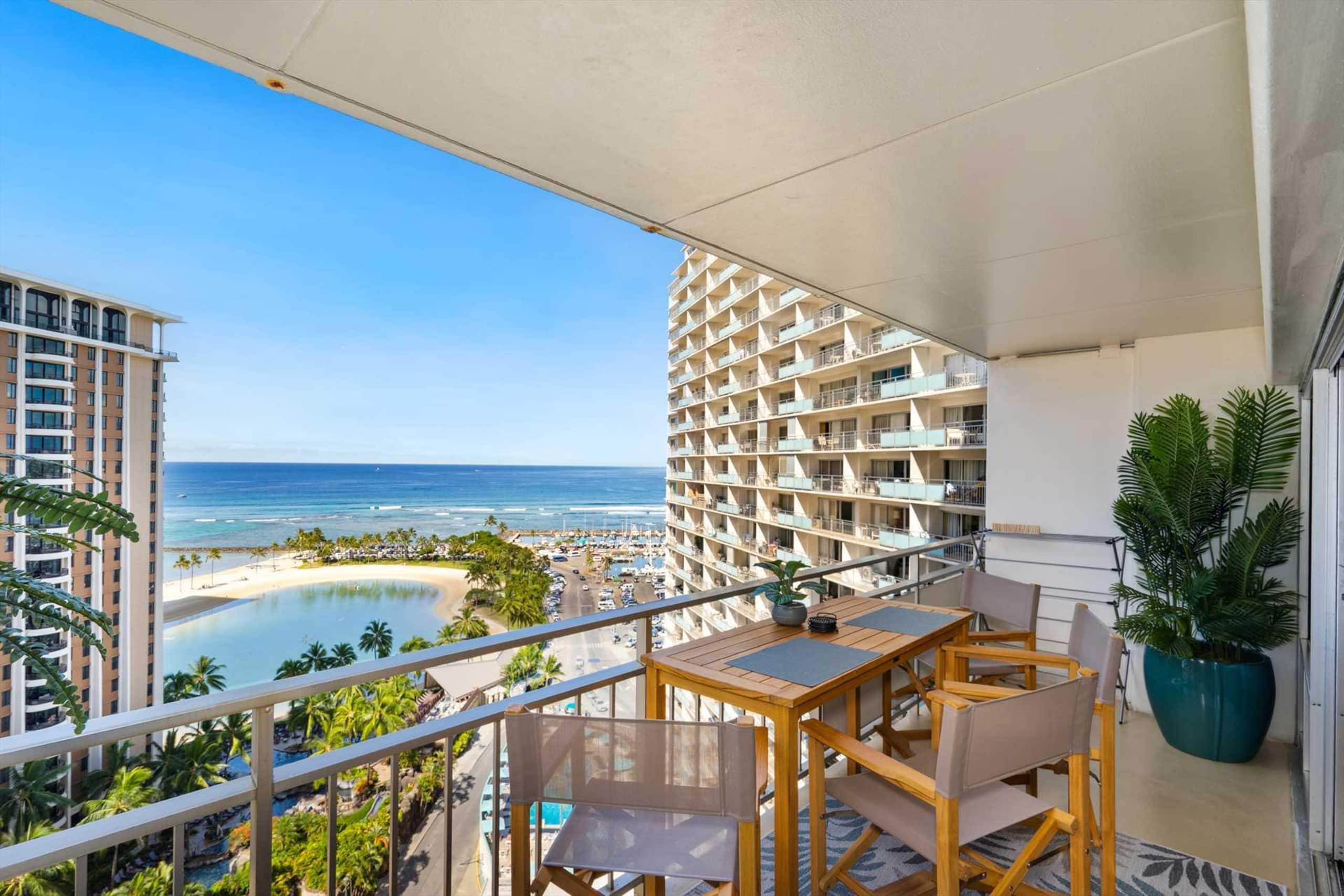 Condo in Honolulu · ★4.88 · 1 bedroom · 2 beds · 1 private bath - Image 1