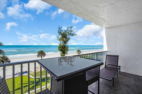 Top performing Airbnb: Sunset and Beach view unit 402 in Longboat Key