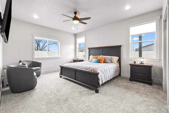 King Then Bedroom w/TV