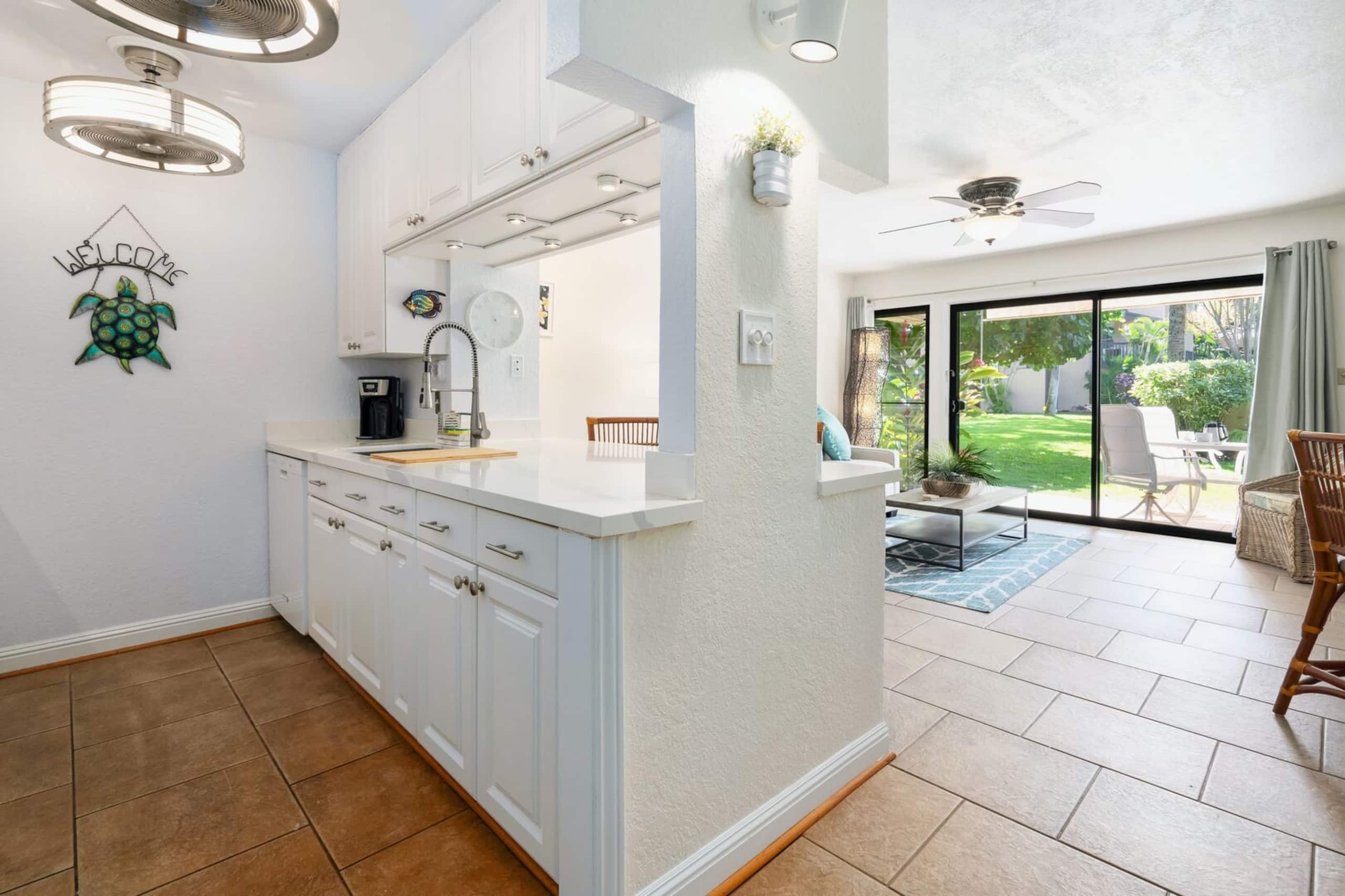 Gorgeous Remodeled Condo - Image 6