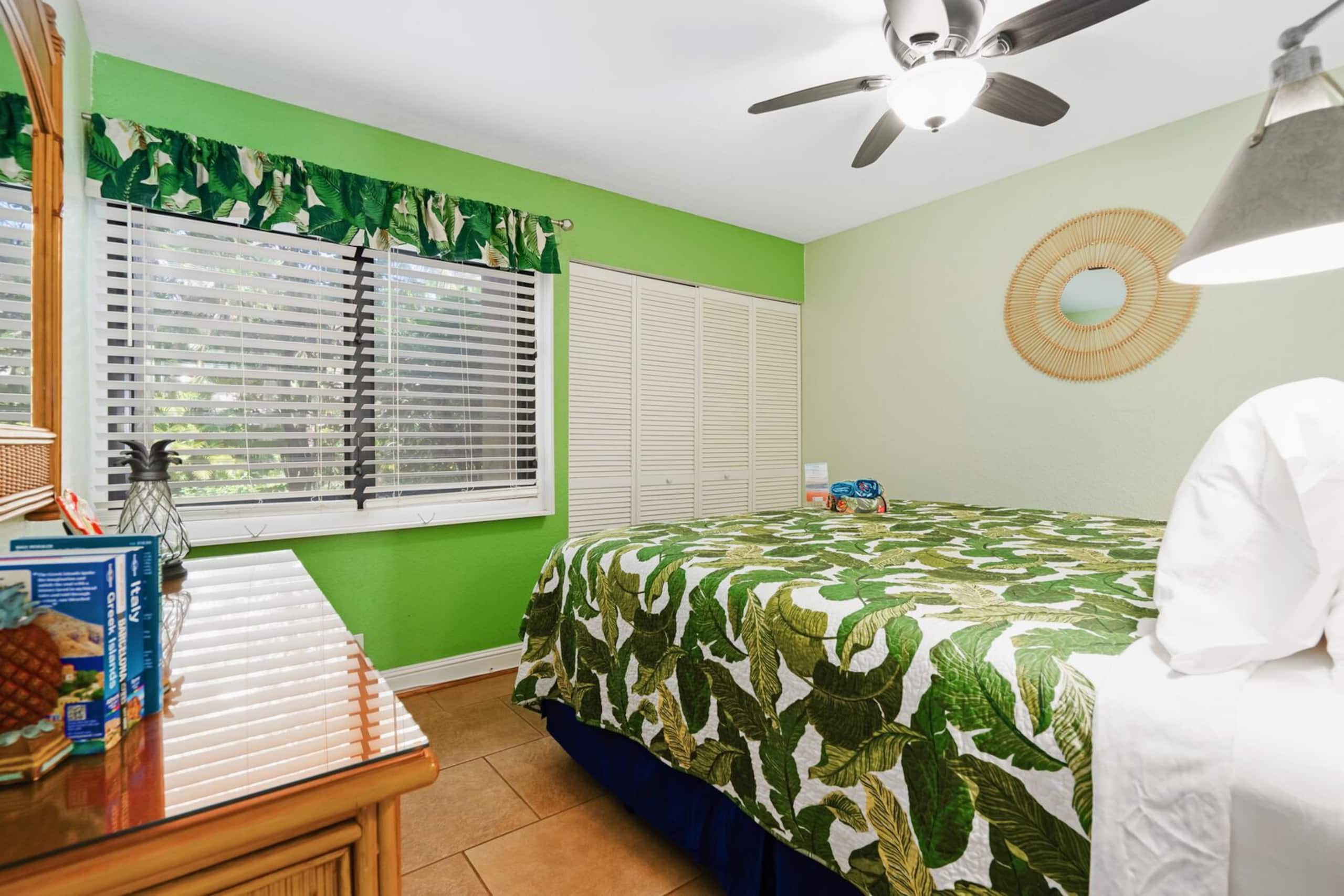 Gorgeous Remodeled Condo - Image 8