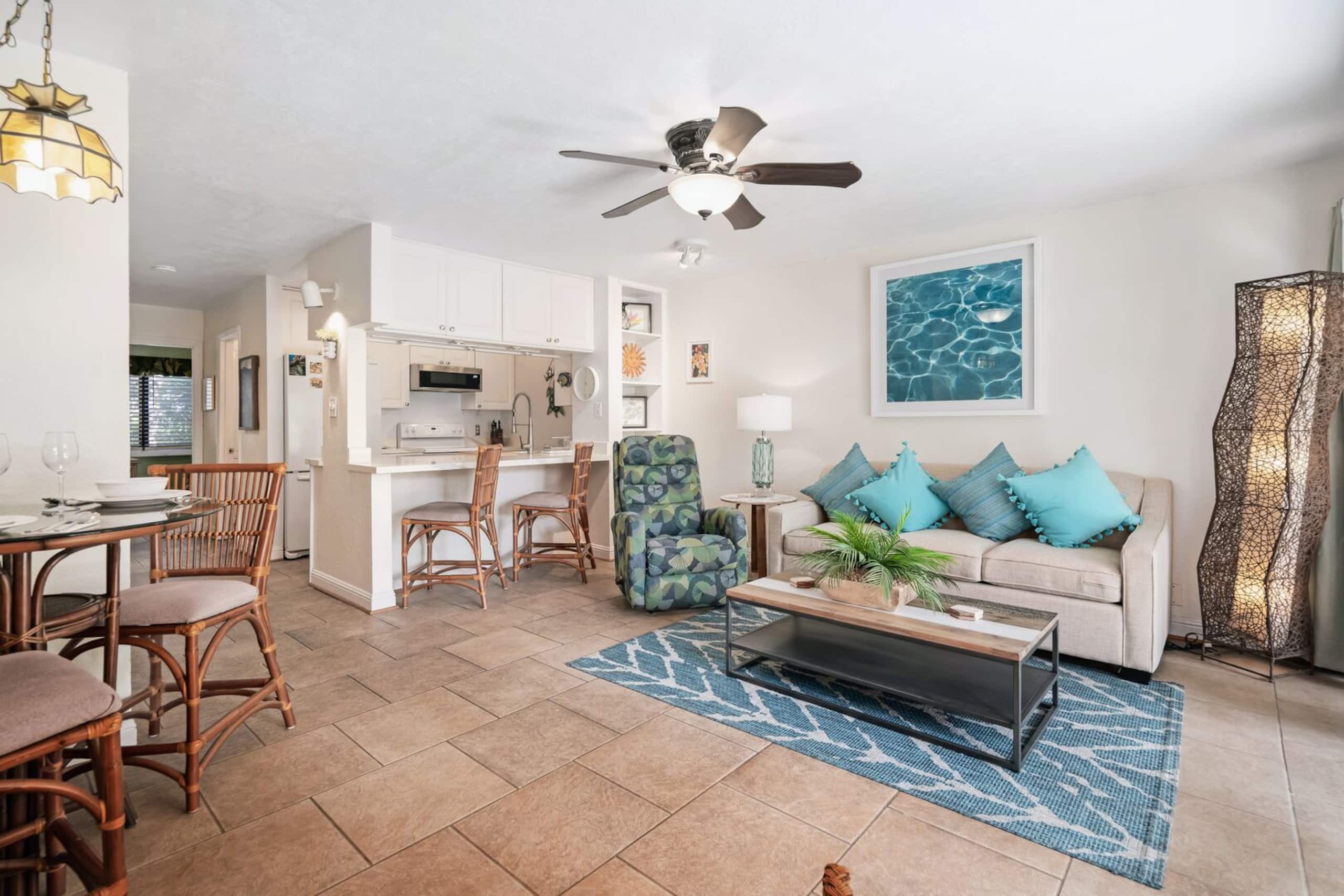Gorgeous Remodeled Condo - Image 3
