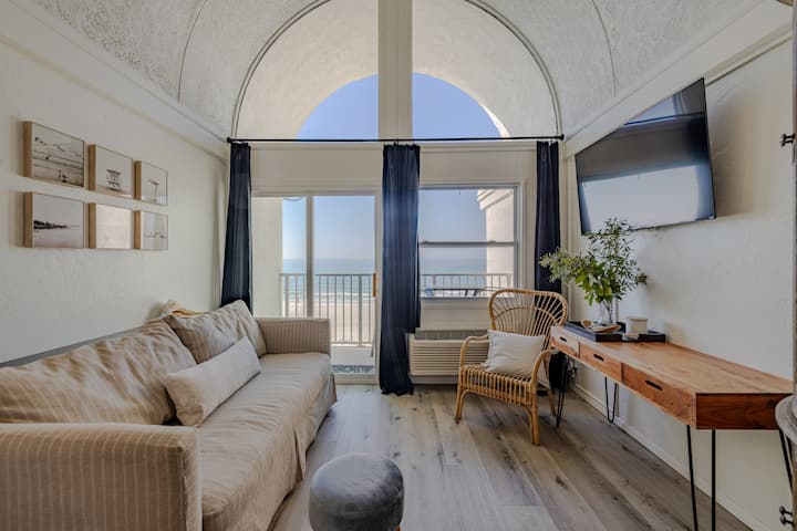 313 Ambassador-pets Ok - Panama City Beach, FL