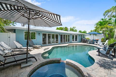 Top Airbnb: Paradise Pointe by Beach Boutique Rentals in Anna Maria