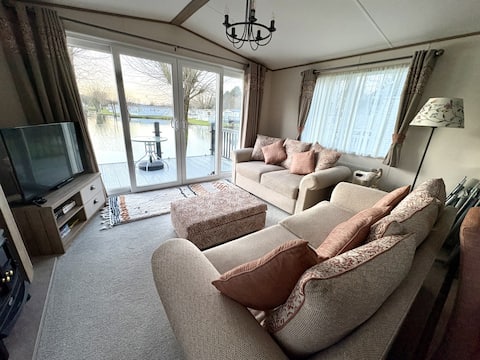 Sunset View, with Hoburne passes