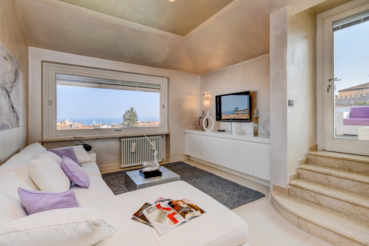 Gallery Detail: Mgh Luxury Lake View Penthouse Desenzano