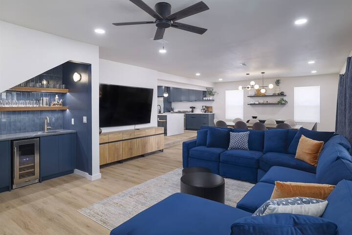 ATXEastBird:5* Location, Terrace, Pool, Sleeps18 gallery image 3