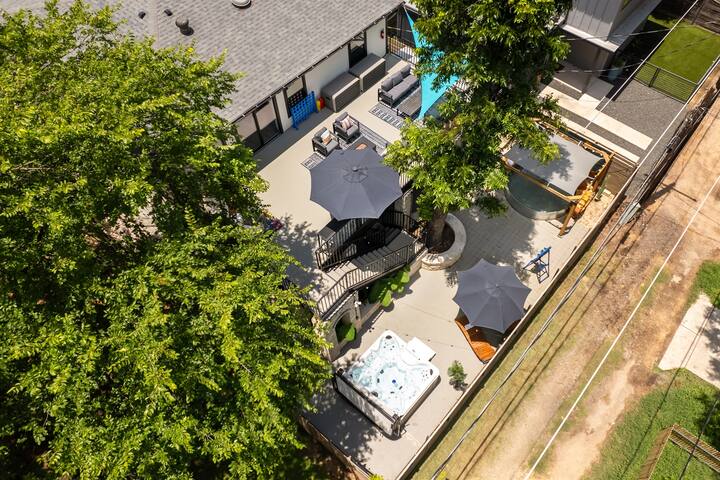 ATXEastBird:5* Location, Terrace, Pool, Sleeps18 gallery image 4