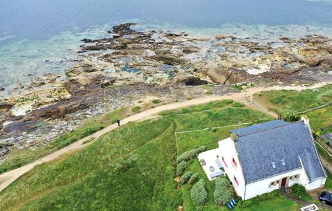 5 bedroom stunning home in Ploemeur