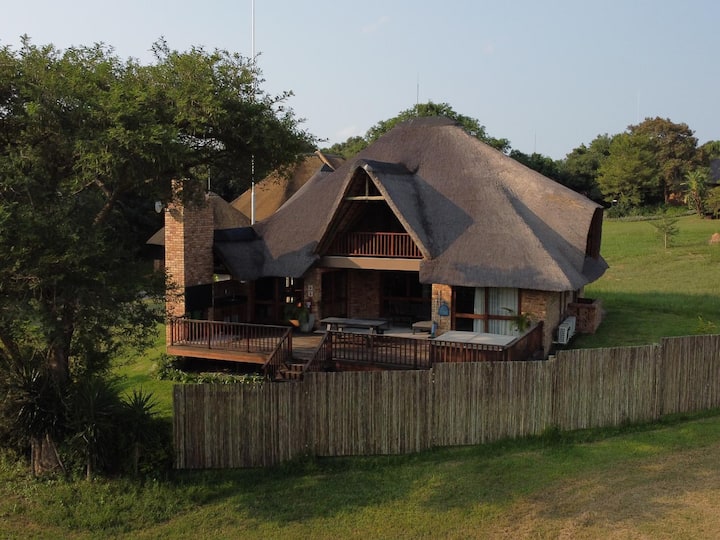 Mangelosi Luxury Private Chalet With Jacuzzi - Hazyview
