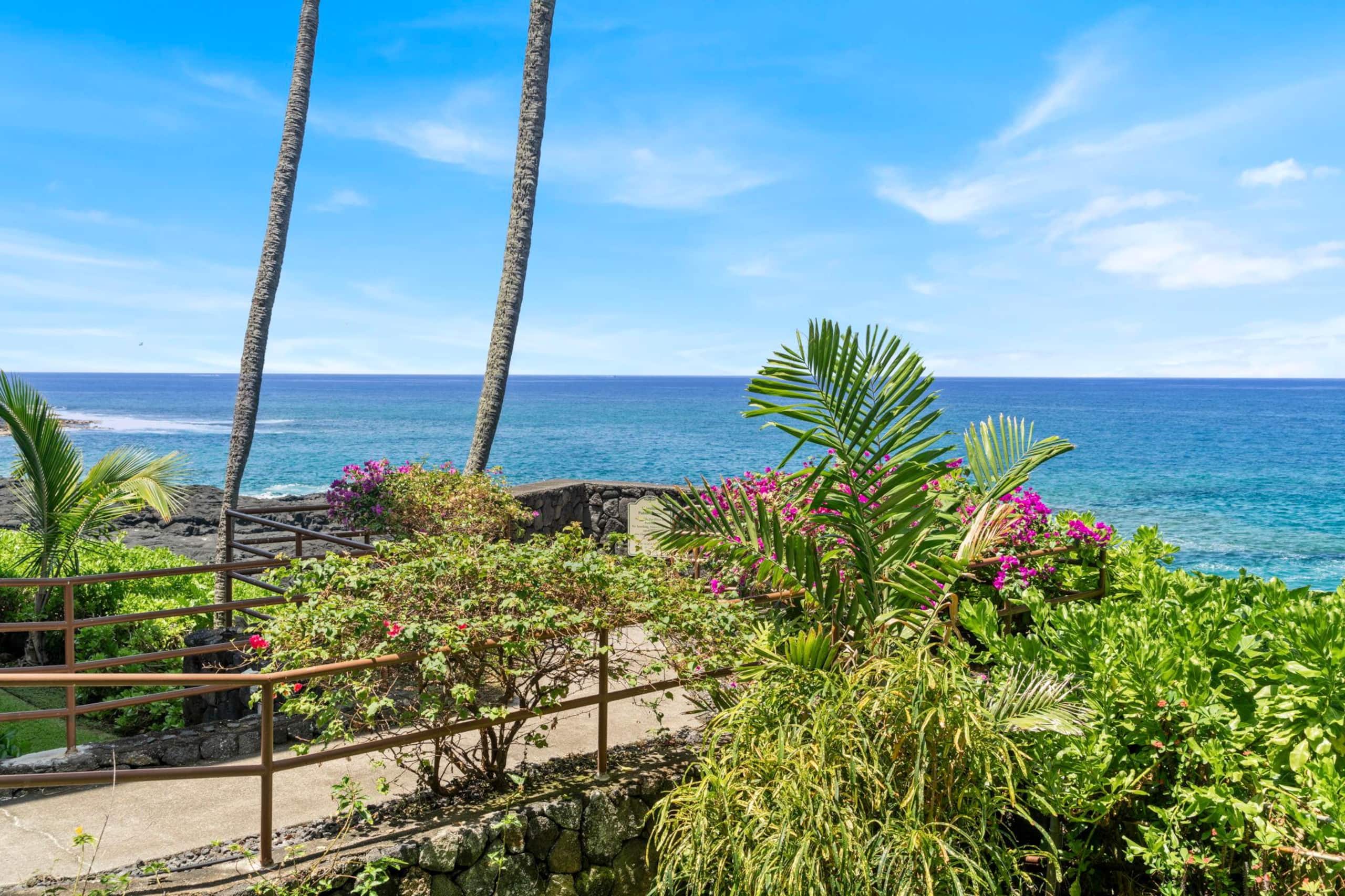 Condo in Kailua-Kona · ★4.86 · 2 bedrooms · 3 beds · 2 private baths - Image 45