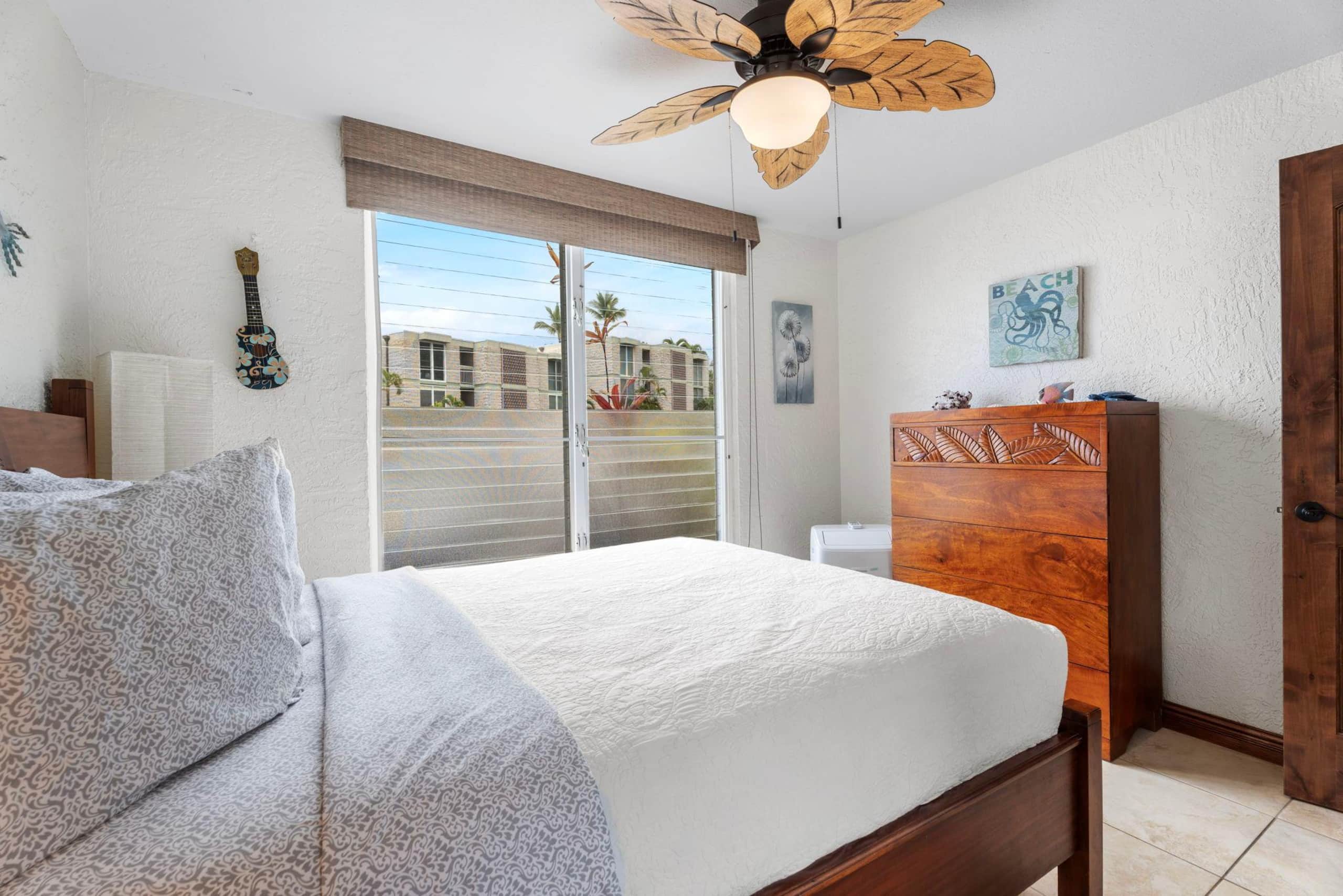 Condo in Kailua-Kona · ★4.86 · 2 bedrooms · 3 beds · 2 private baths - Image 31