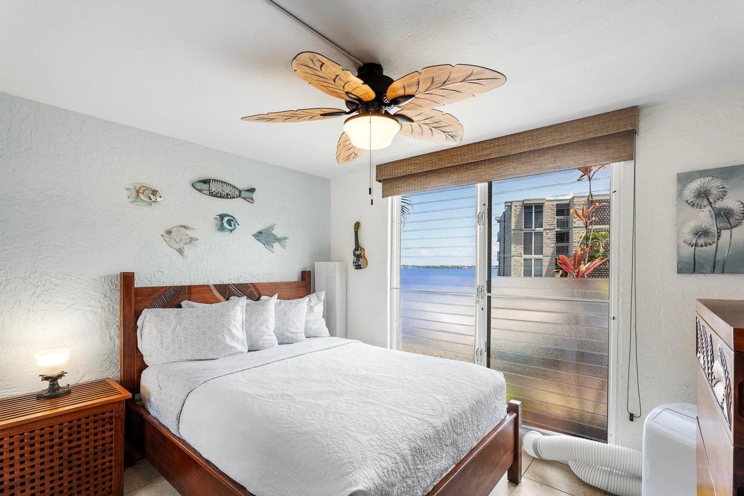 Condo in Kailua-Kona · ★4.86 · 2 bedrooms · 3 beds · 2 private baths - Image 32