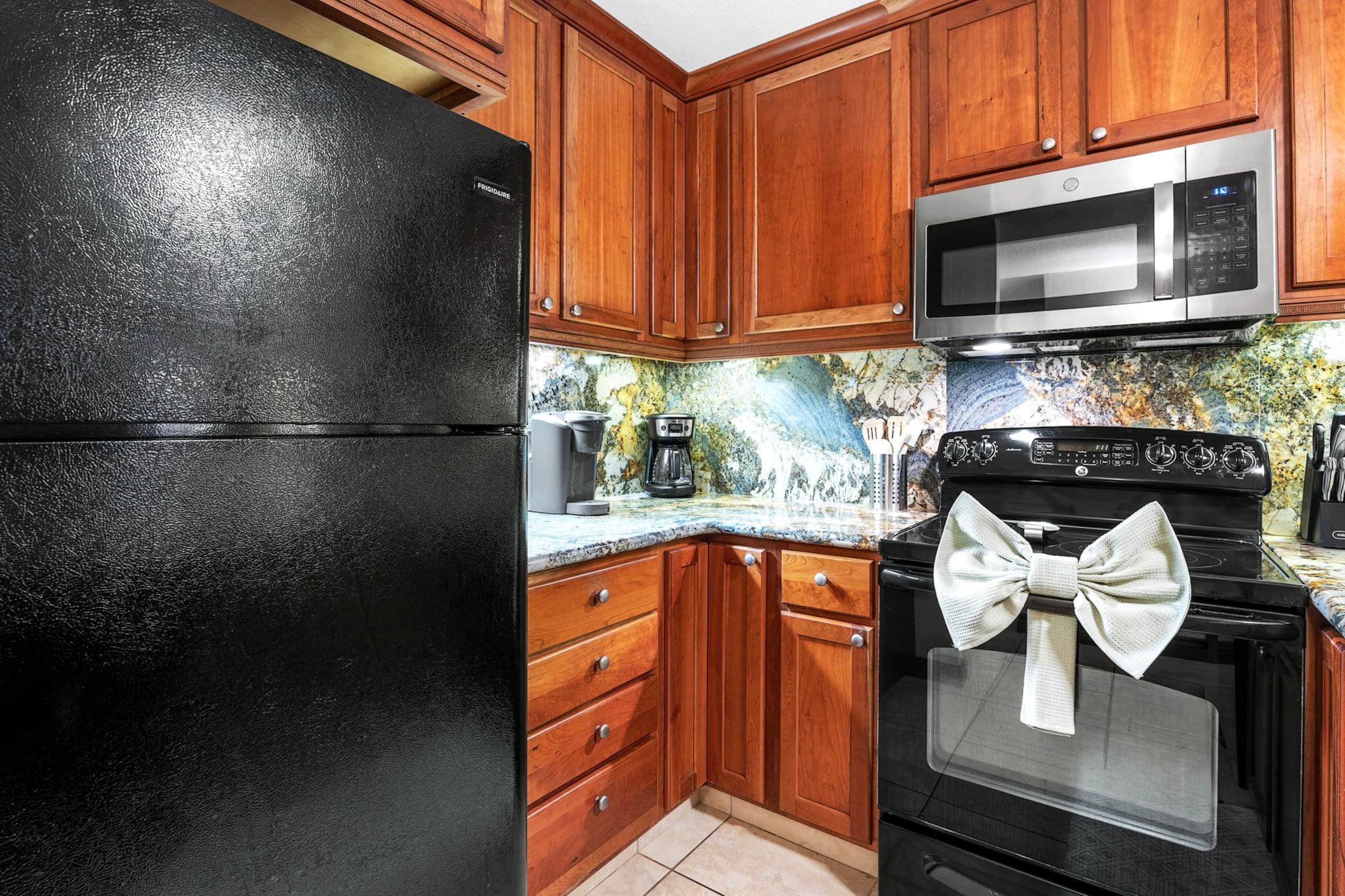 Condo in Kailua-Kona · ★4.86 · 2 bedrooms · 3 beds · 2 private baths - Image 19