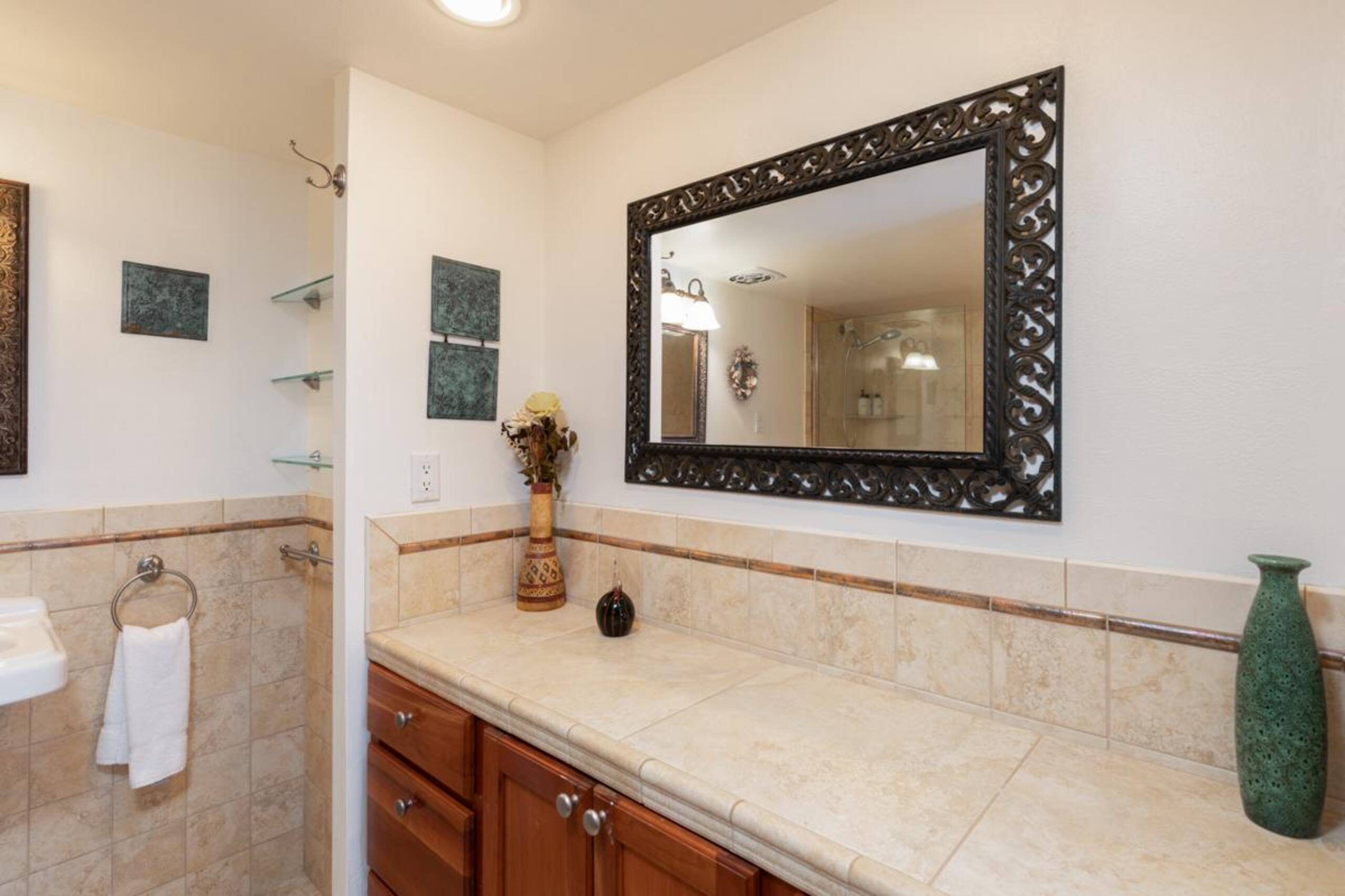 Condo in Kailua-Kona · ★4.86 · 2 bedrooms · 3 beds · 2 private baths - Image 28