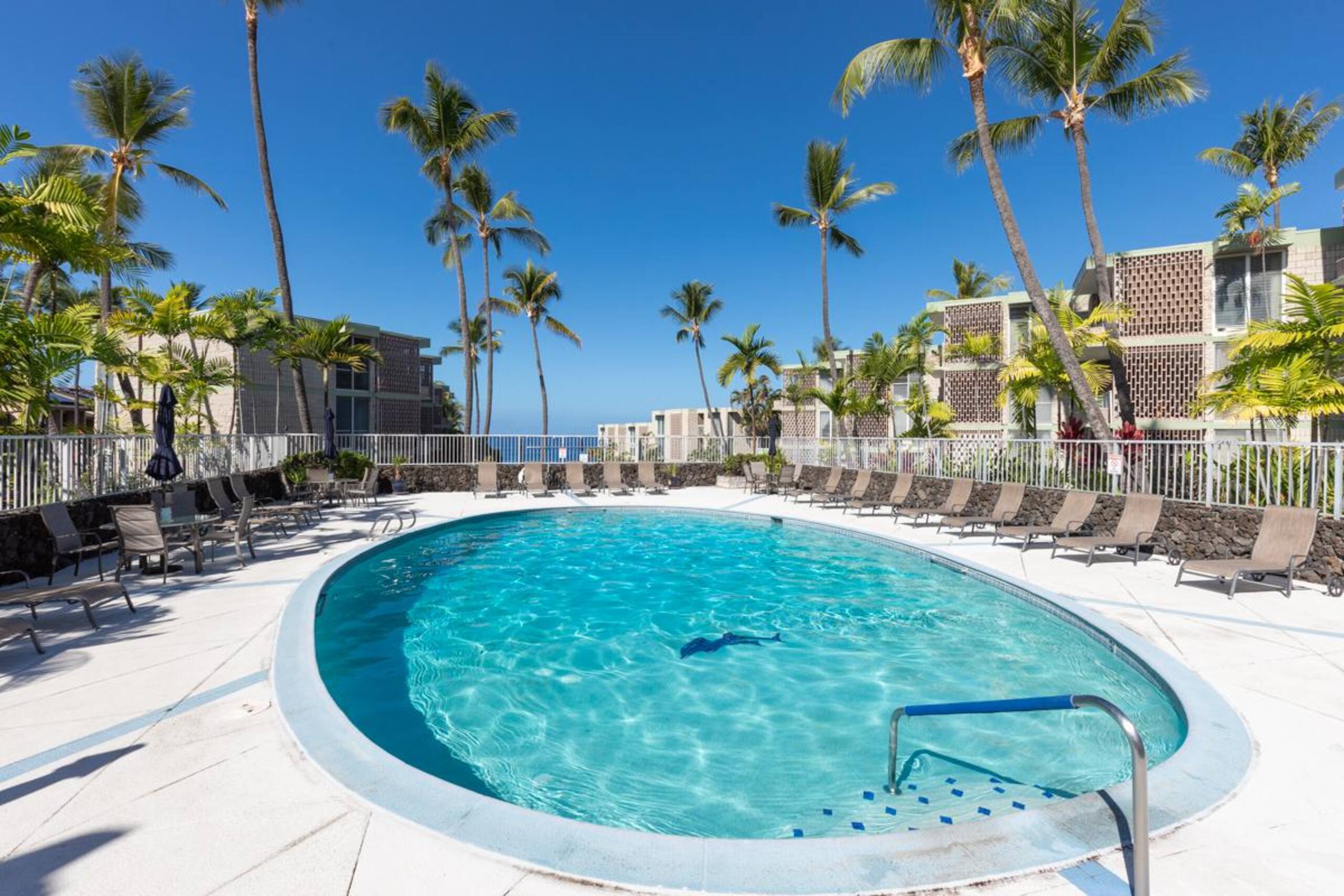 Condo in Kailua-Kona · ★4.86 · 2 bedrooms · 3 beds · 2 private baths - Image 48