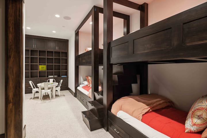 Chambre 6 – Chambre avec lits superposés – Hiver