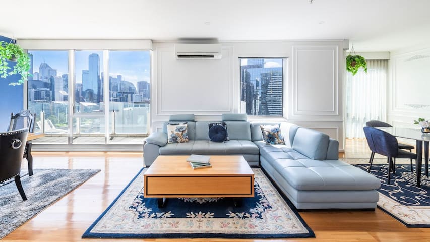 Views for Days – Luxe 4BR Stay with Pool & Hot Tub