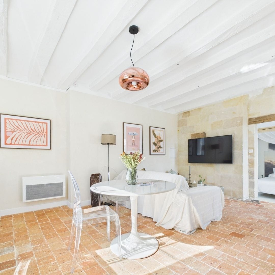 Propriété Airbnb réussie: Head in the clouds Spa and balneotherapy à Saumur