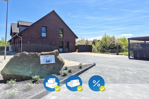 4 apartments for 20 people! Garden and sauna, North Sea