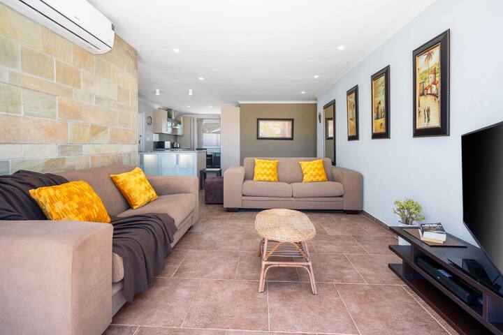 Big Bay Beach Club G6 gallery image 4